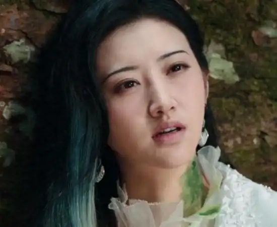 《司藤》被王彤羽美到了,在这之前,她还有两个角色也很惊艳