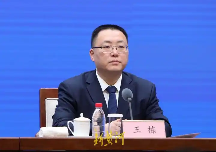 省发展改革委副主任,新闻发言人王栋介绍,山东在促进投资上,采取了一