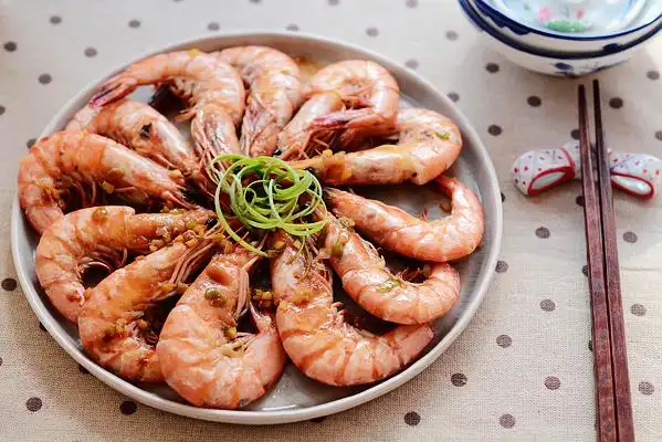 油焖对虾的做法_【图解】油焖对虾怎么做好吃_油焖对虾_家常做法大全