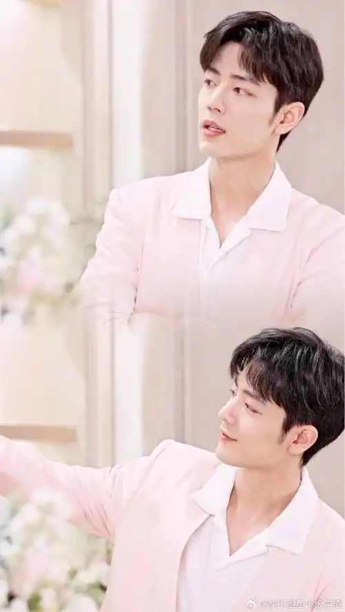 肖战在展示一种很新的卸妆手法##这下知道肖战怎么卸妆了