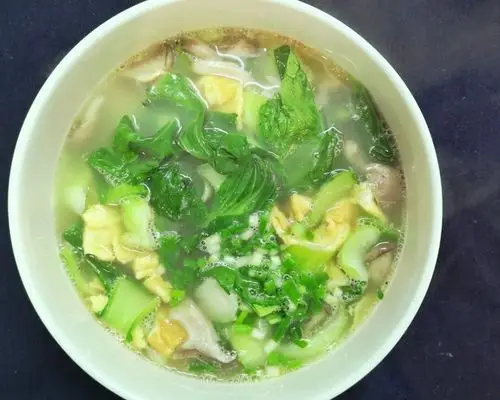青菜蘑菇鸡蛋汤