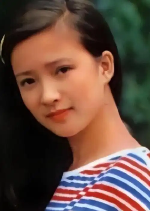 演员何晴:和刘威同居5年后爱上许亚军,为何最终嫁大9岁廖京生