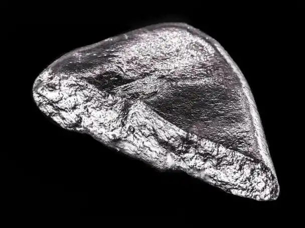 它是一种金属回收的新方式,可以从废旧电子产品中回收铑块