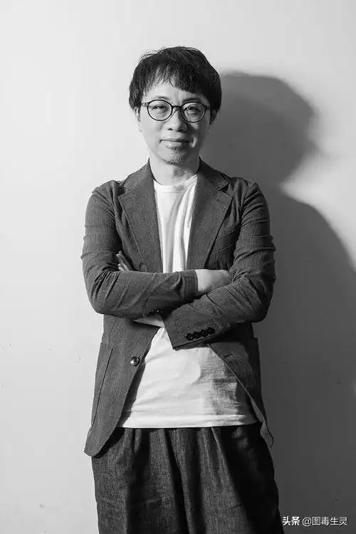 女性杂志妇人公论采访新海诚谈儿时生活和父母对自己的影响