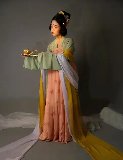 二,唐朝齐胸复原款汉服