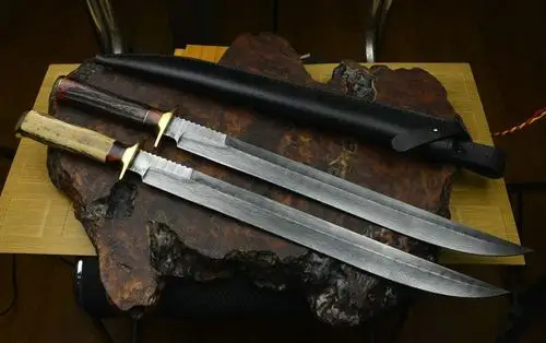 名刀 进口世界名刀 大马士革刀 瑞典大师锻造的大马士革钢鹿角 红檀木
