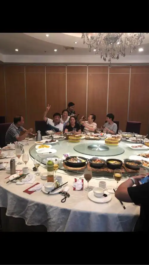 上海自来水公司高南办事处部分领导与同事聚会