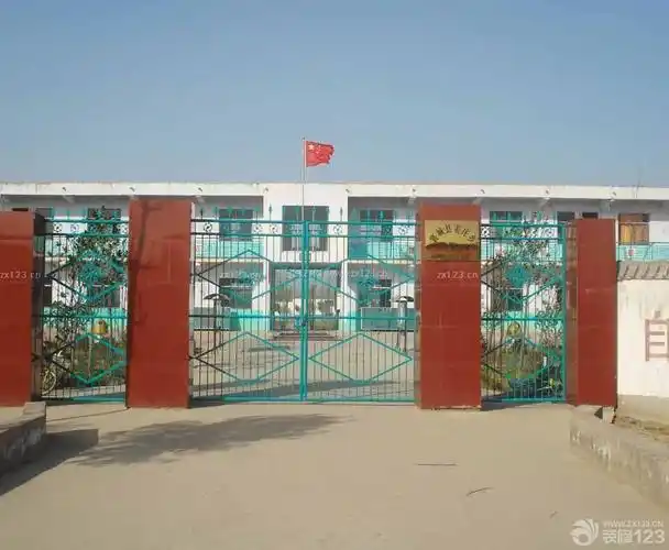 学校铁艺大门效果图图片