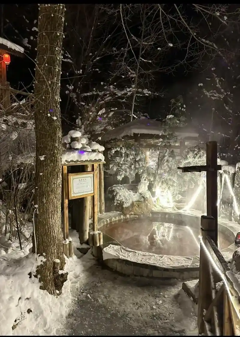 南昌天沐温泉酒店太好拍照啦,泡温泉室外温泉池子有十 - 抖音
