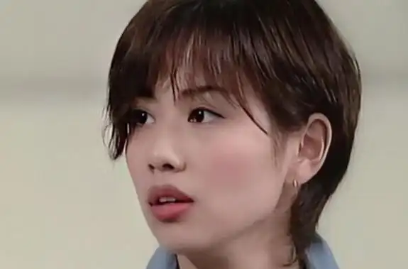 陈松伶个人资料简历照片曾经的香港一姐如今被婆婆无视