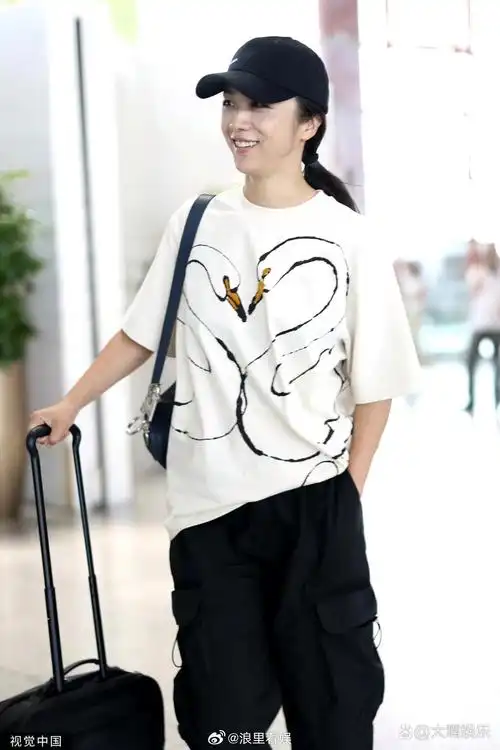 汤唯素颜照曝光,状态依然在线!