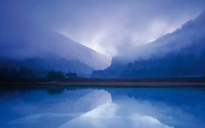 山水倒影自然风景高清桌面壁纸下载