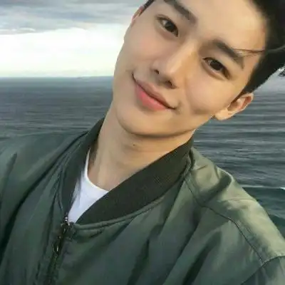 标签:男生头像,帅哥,成熟