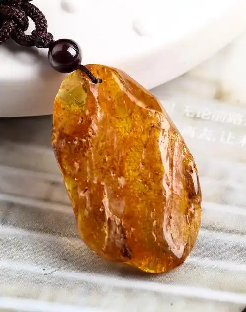 天然琥珀 蜜蜡带皮原石吊坠(含配绳) 九款可选