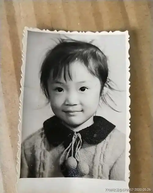 小女孩.留影.老照片