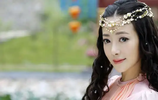 此时的她应该属于霍思燕的颜值巅峰了,演技也磨砺了出来,看她情爱苦笑