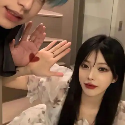 真人高颜值情侣头像