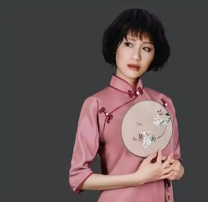 传奇人物李建群:与导演同居27年没名没分,膝下无子女悄然离世!