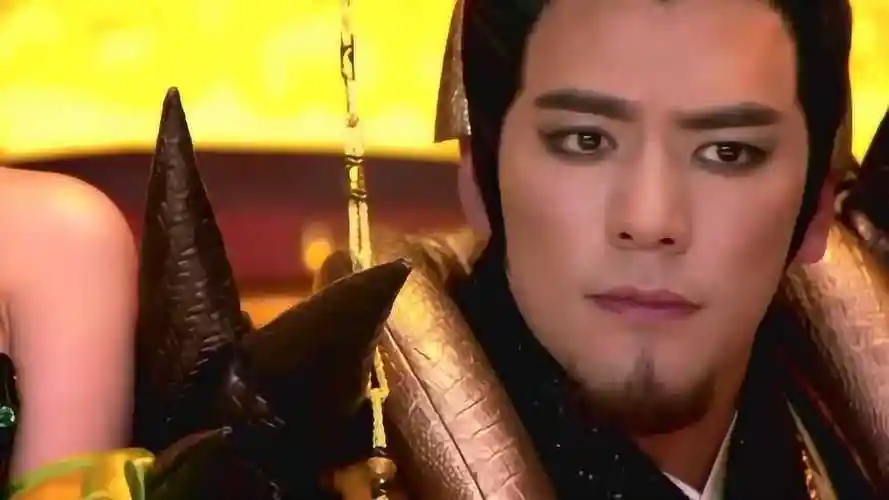 封神英雄榜:纣王沉迷妲己宴会上举止不雅,臣子看不下去站了起来