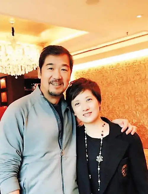 回顾张国立与罗秀春离婚34年:他再婚有烦恼,她至今单身牵挂儿子