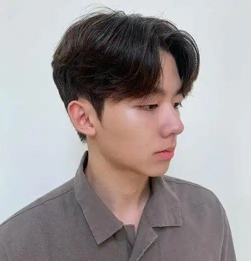 男生帅气发型推荐