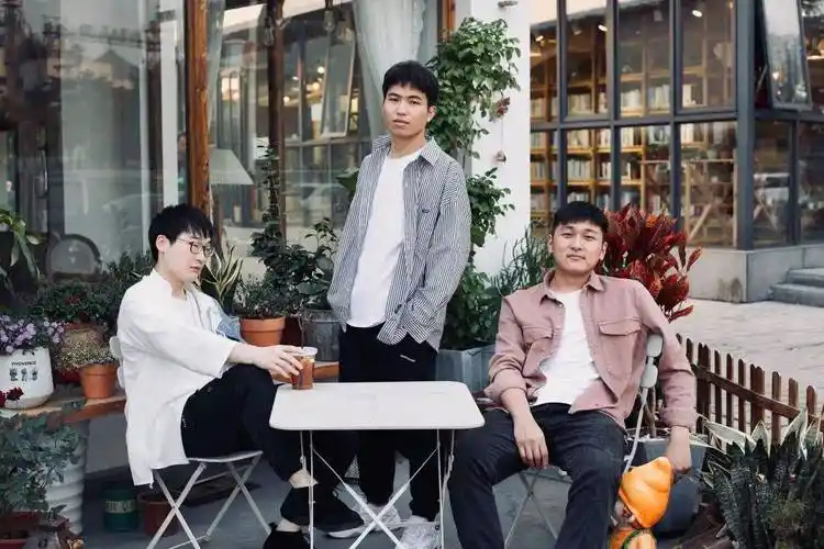 帆布小镇南京独立摇滚乐队,2019年9月成立.