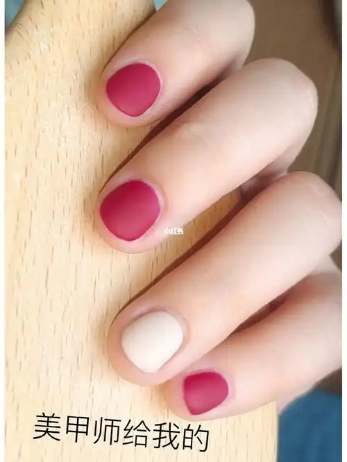 短圆甲夏日美甲