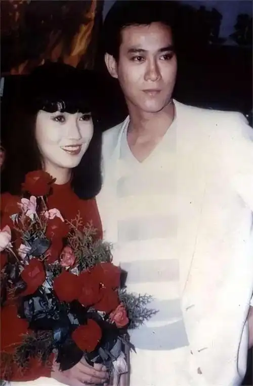 沈殿霞年轻时如此美丽,婚后经历让人心疼,可惜嫁郑少秋含恨而终