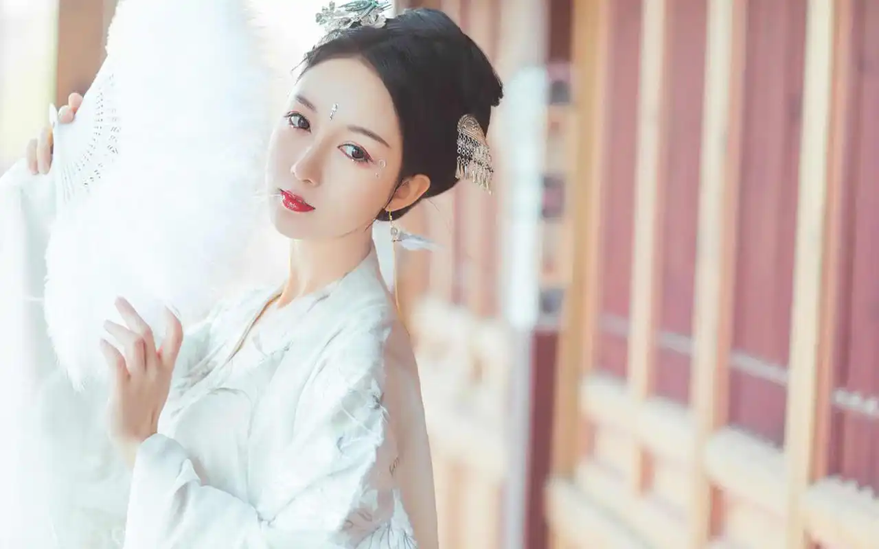 古风汉服美女迷人写真图片桌面壁纸