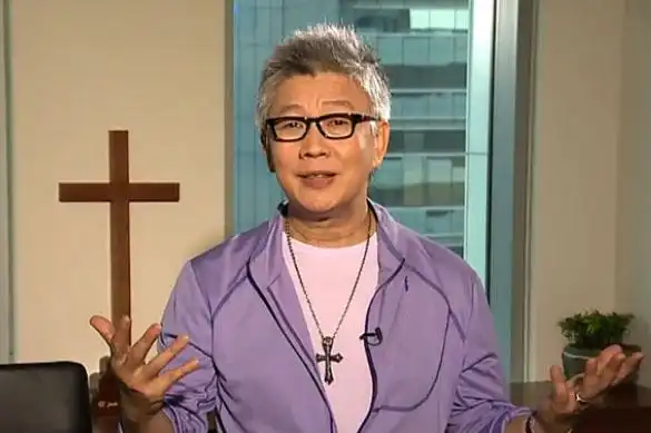 寇绍恩牧师:靠祷告方可走出困境