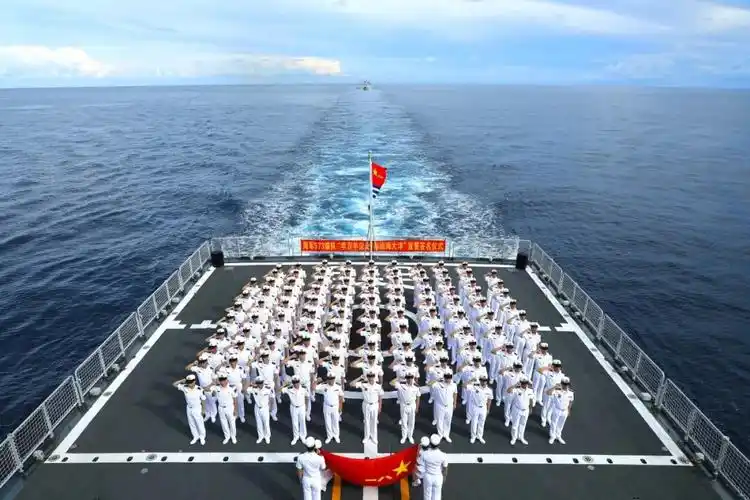 在赤道上重温军人誓词,是一种怎样的体验 - 中国军网