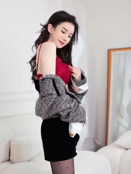 ootd丨都市丽人本命年红色内衣美爆了