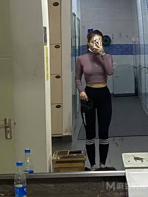 本人身高168体重55kg三围876593