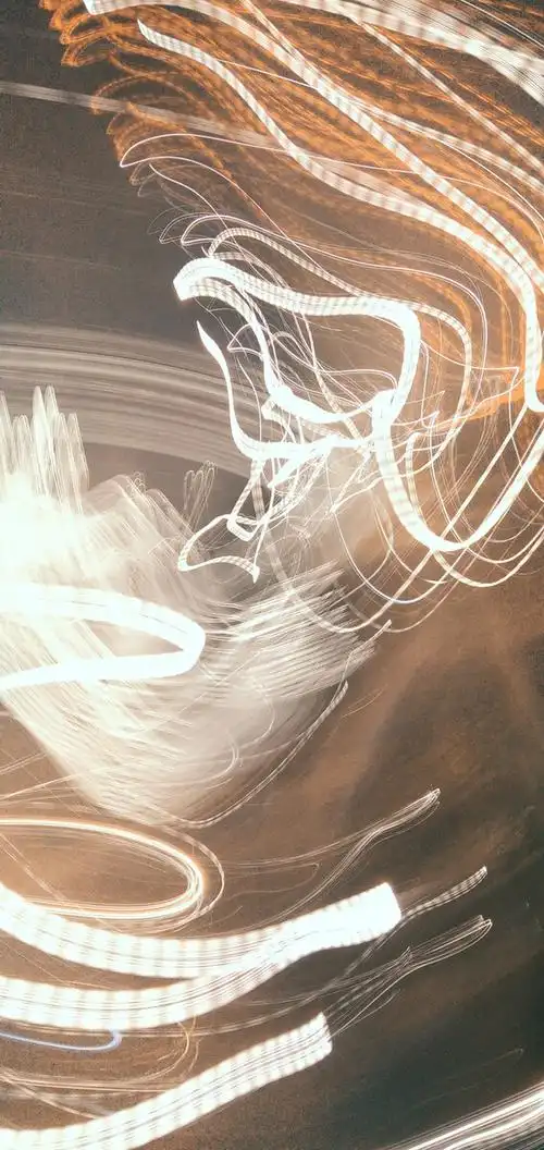 坐在椅子上读书的人 抽象意境图片