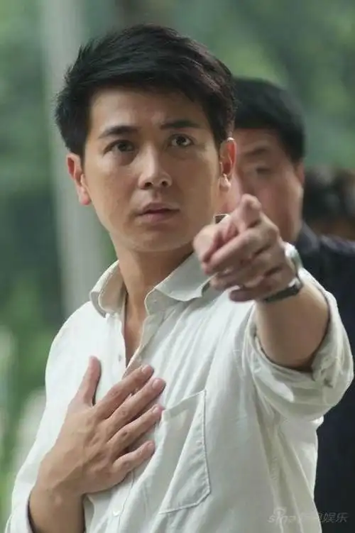 保剑锋新浪娱乐讯 由保剑峰,姚芊羽领衔主演的电视剧《我是一棵小草》