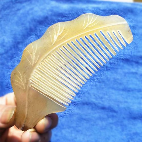 牛角梳叶子随型梳子美发小梳子手工雕刻叶子梳便漂亮叶子款包包梳