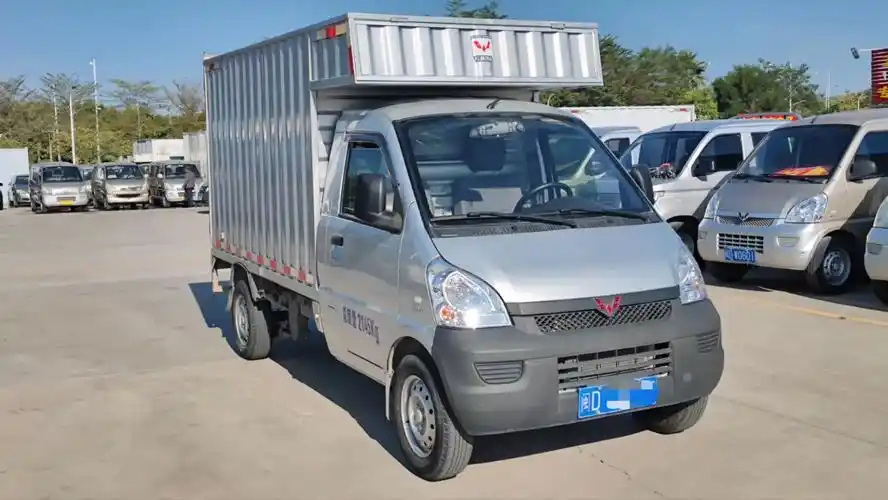 2021年11月,五菱荣光小卡单排铁箱1.5带空调,方向助力 - 抖音