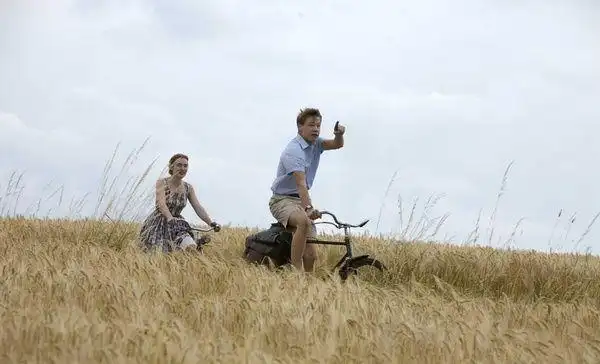 电影《朗读者》剧照