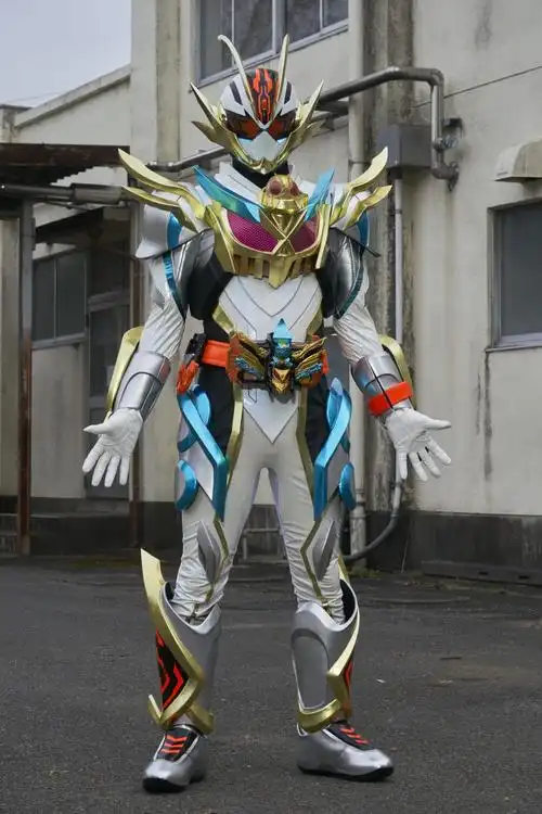 假面骑士白金歌查德官方皮套剧照特写 感觉比最终形态彩虹龙还帅_腾讯