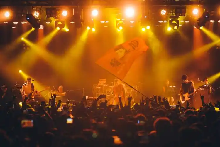 2023【上海】痛仰乐队"世界会变好"户外巡回演唱会-上海站_音乐_舞台