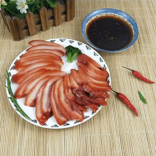 卤菜店最接地气的下酒菜特色五香卤猪头肉