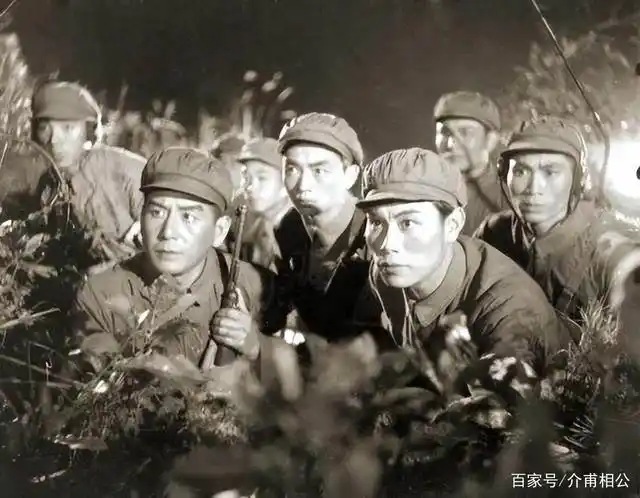 老电影为何经典?看志愿军官兵本色出演的电影:《奇袭武陵桥》!