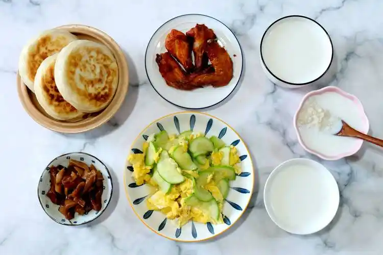 小学生七天早餐分享,妈妈用心安排,有荤有素营养丰富,健康美味