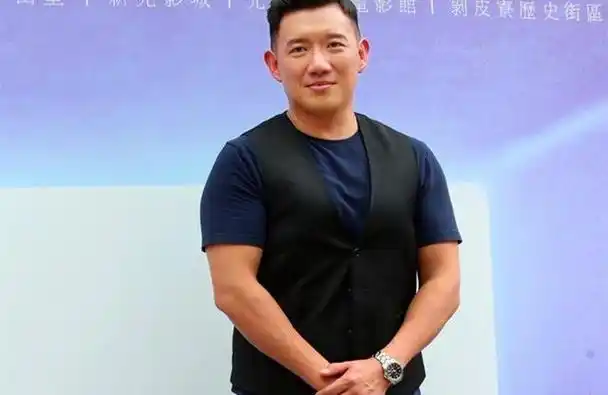 杜汶泽被封杀十年终熬不住了为生活逼到卖房妻子也跟着受苦