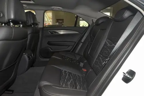 【凯迪拉克ats-l2014款25t 舒适型后排空间体验汽车图片-汽车图片大全