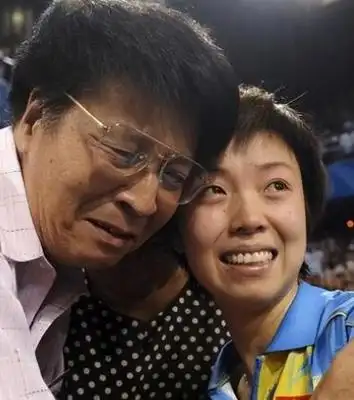 乒坛大魔王张怡宁嫁大20岁老公不被看好如今儿女双全被宠成宝