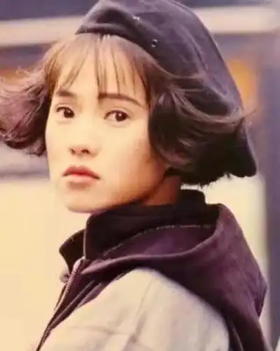 "风韵犹存"的伊能静:结婚后丧失事业心,用前途赌秦昊不会出轨