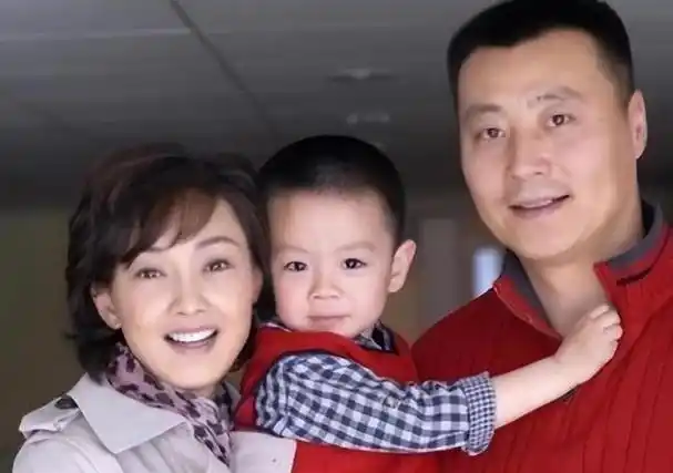 演员牛莉:结婚26年只生孩子不做饭,丈夫一家把她宠成宝|许亚军|郭冬临