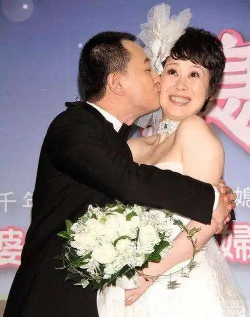 原创隐瞒了12年海清老公身份终于曝光难怪海清始终对他不离不弃