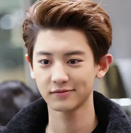 男生自然卷37发型图片 示范男生自然卷如何扎好看